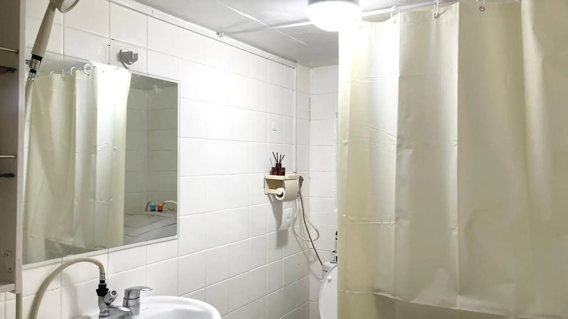 Kunkuk Univ Entrance 3 Minutes, Two-Room, Seongsu, Kunkuk University Hospital, Seoul Forest, Han River, Ott Netflix, Cozy And Comfortable Accommodation